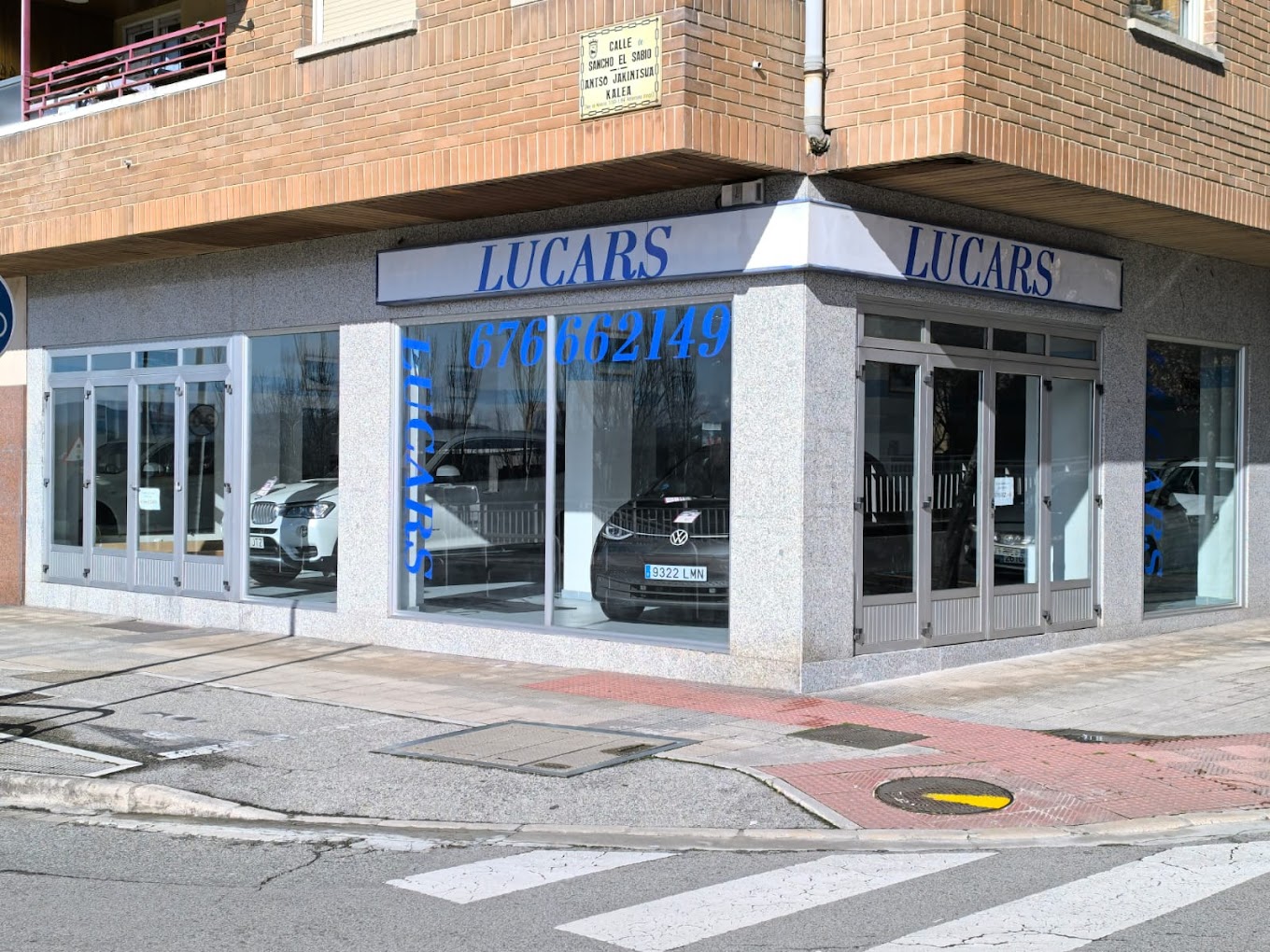 fachada-local-lucars